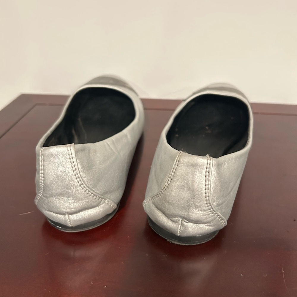T.U.K. Women’s Silver Ballet Flats with Shark Accent - Picture 4 of 5